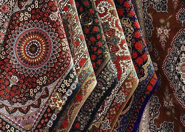 Iranischer Teppich ist ein schickes Interieur