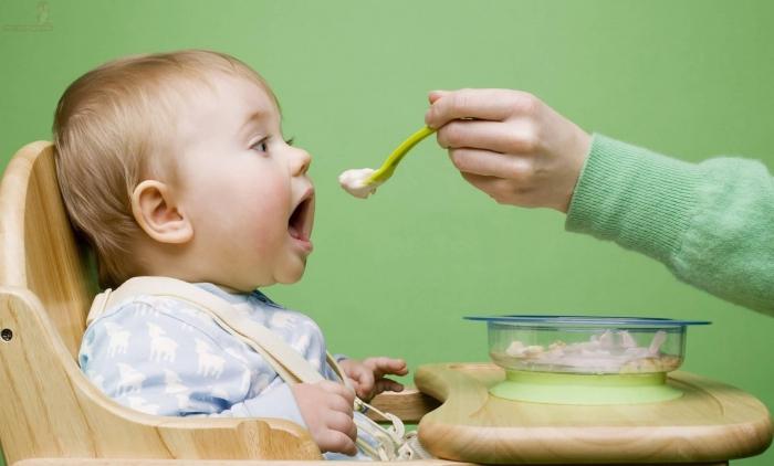Wie viele Monate kannst du ein Kind füttern? Ratschläge für Kinderärzte