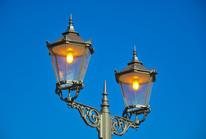 LED Straßenleuchte: Beschreibung und Foto