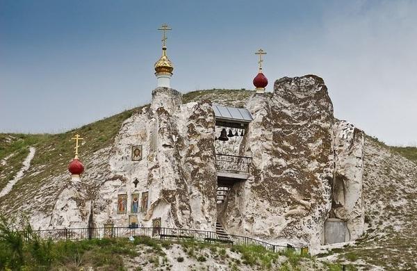 Das Heilige Kloster in Kostomarovo - das Kloster des Heiligen Erlösers