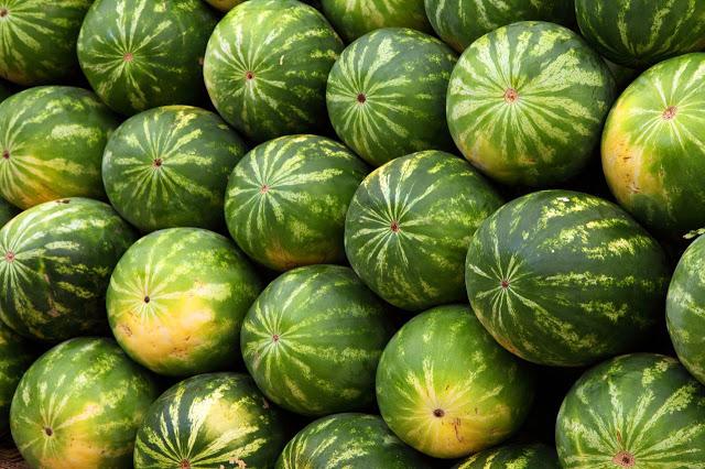 Weißt du, wie man eine Wassermelone wählt?