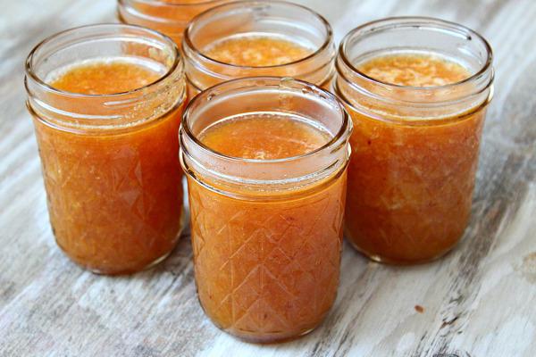 Marmelade von Pfirsichen Fünf-Minuten-Rezepte 