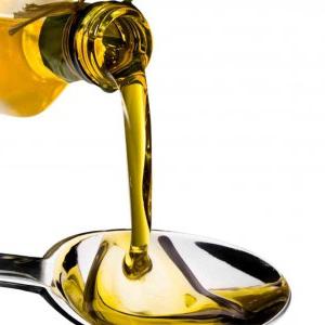 Lycophthalic Öl: der Nutzen und der Schaden eines Pflanzenproduktes