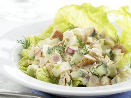 Salat mit Pekinese Kohl und Thunfisch. Viele leckere Rezepte