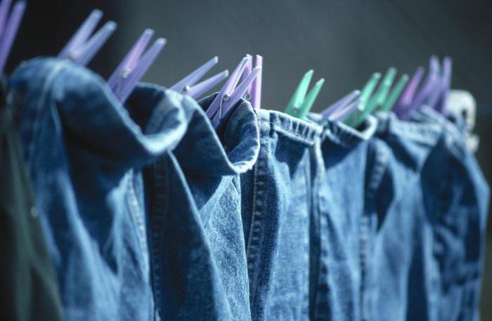 wie man Jeans in einer Waschmaschine richtig waschen kann