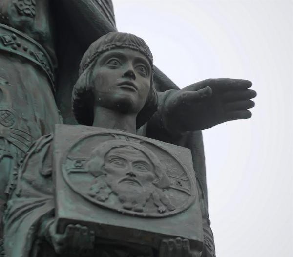 Denkmal für Prinzessin Olga, Pskov: Geschichte, Foto