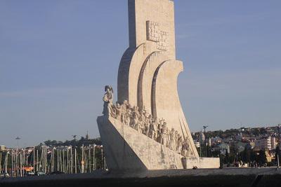 In welcher Stadt steht das Denkmal der Entdecker? Informieren Sie sich über dieses interessante Denkmal