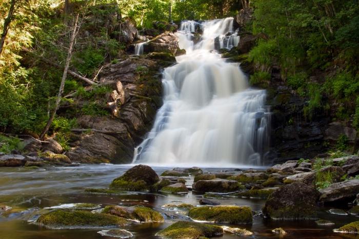 Wasserfälle von Karelien - die Schönheit der Natur in Russland