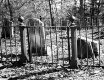 Die Perron-Familie: Eine wahre Geschichte erzählt von einer der Töchter. Was ist wirklich in dem Haus passiert, um das es im Film geht? 