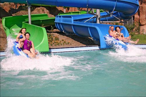 Aquapark in Aluschta. Beschreibung