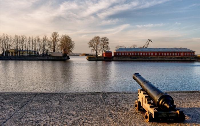 Kronstadt dam